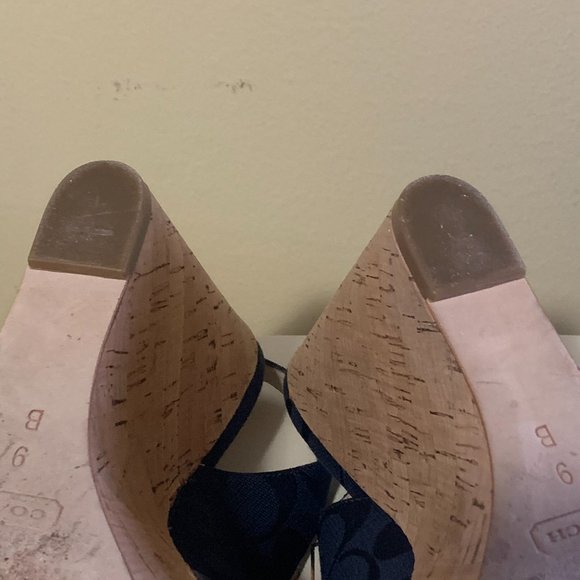 Coach Jessy Wedge - Picture 2 of 7